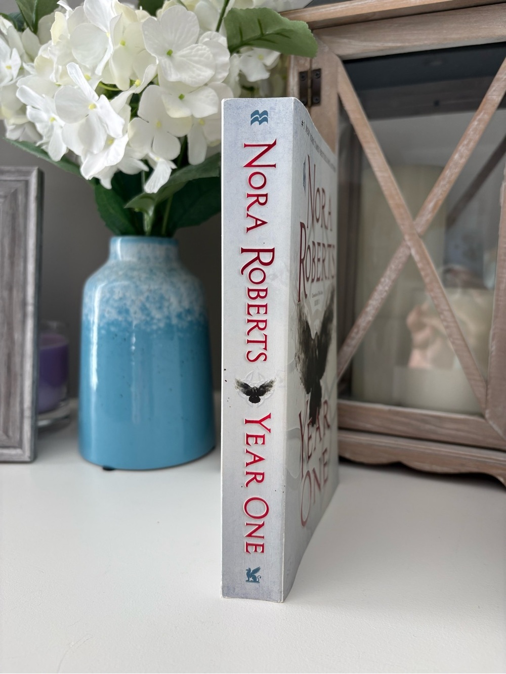 Nora Robert’s Chronicles of The One Year One Trade Paperback Novel - Picture 3 of 5